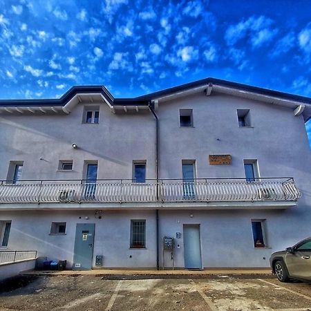 Foresteria Del Borgo Etrusco Lonato Bagian luar foto